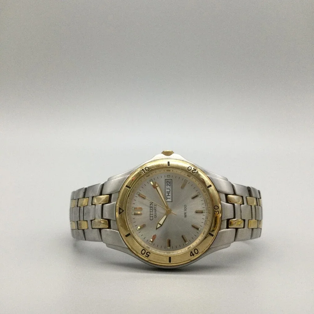 Vtg Citizen 250A-K001463 Mens Watch 37mm Two Tone Day Date New Battery 7.25